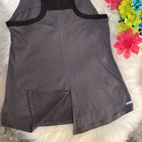 NWOT Danskin MED Black & Gray Racerback Workout Tank - Picture 3 of 4